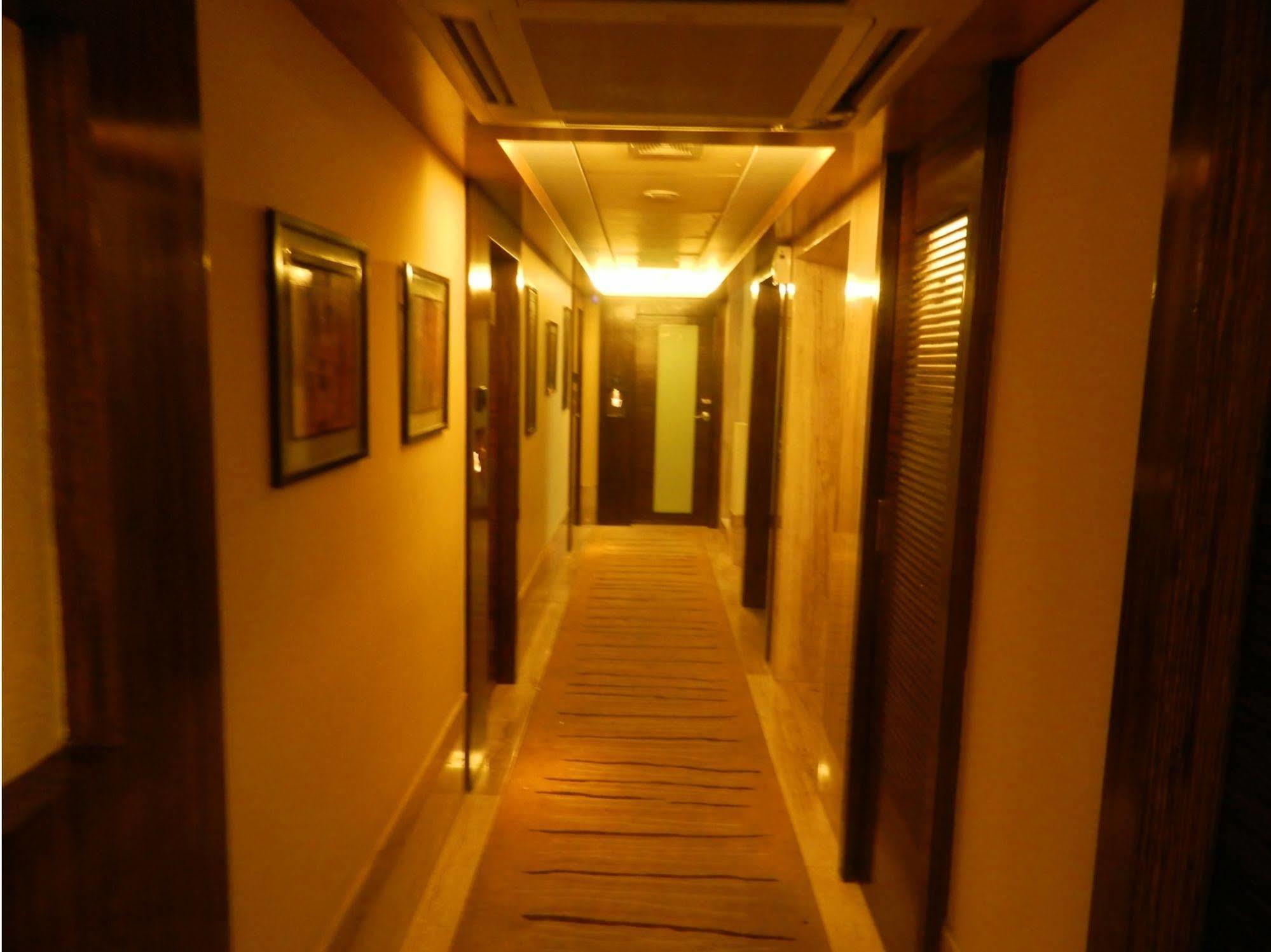 Hotel Bawa Continental Bombay Extérieur photo
